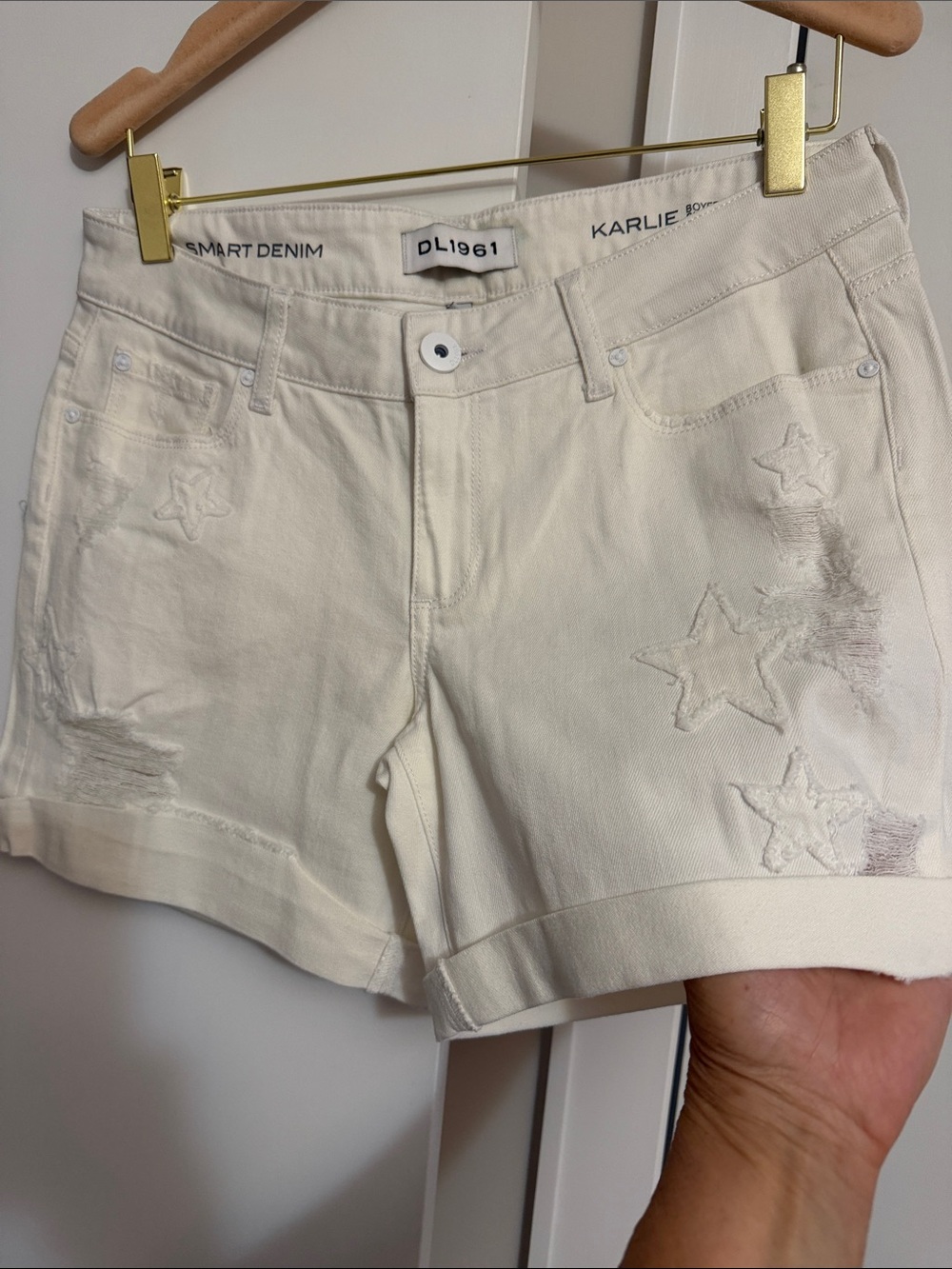DL1961 White Star-Appliqué Karlie boyfriend Denim Shorts size 26